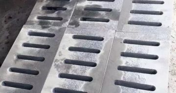 营口 芝麻灰石材沟盖板