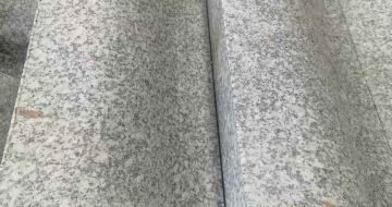 营口芙蓉白S型拉丝面路沿石