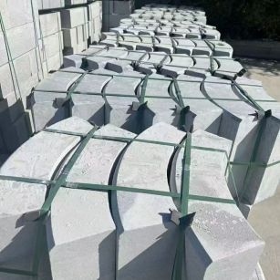 营口 芝麻灰弧形路沿石