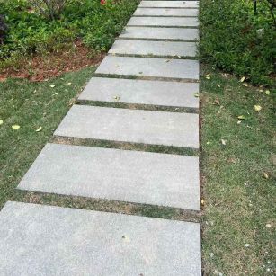 营口 芝麻黑小区踏步、汀步石铺装效果