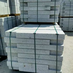 营口 芙蓉白花岗岩路沿石、平石尺寸标准，色泽均匀