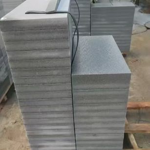 营口 芝麻灰火烧面300*600*50地铺石材