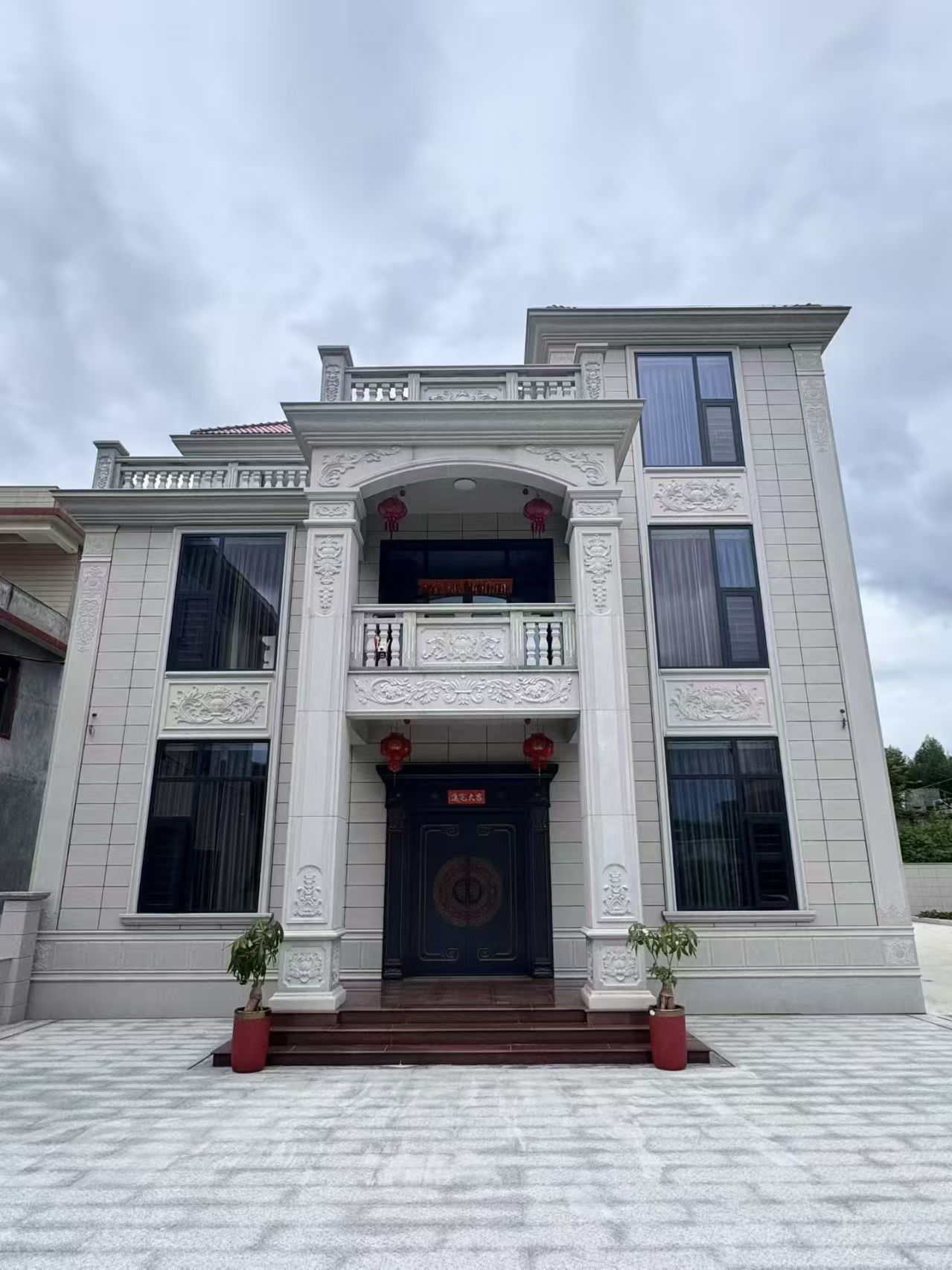 营口 芝麻白石材别墅干挂案例展示