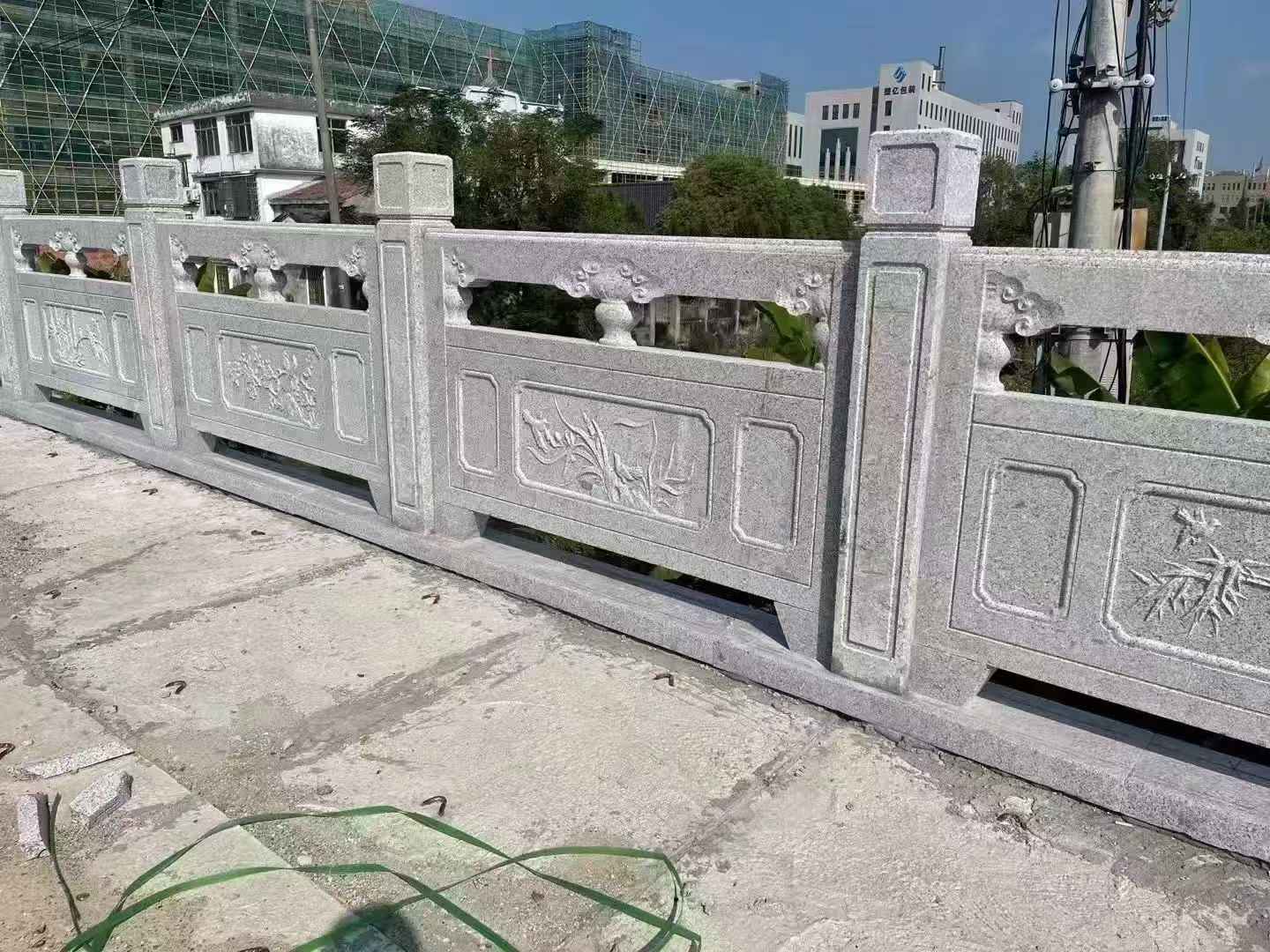 营口 芝麻白栏杆