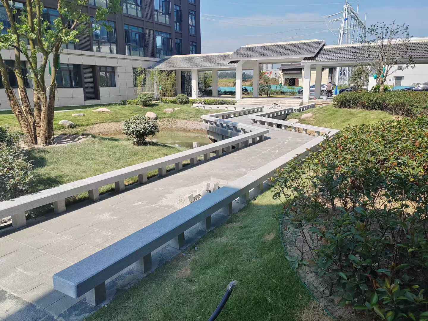 营口 芝麻灰小区坐凳&栏杆安装效果