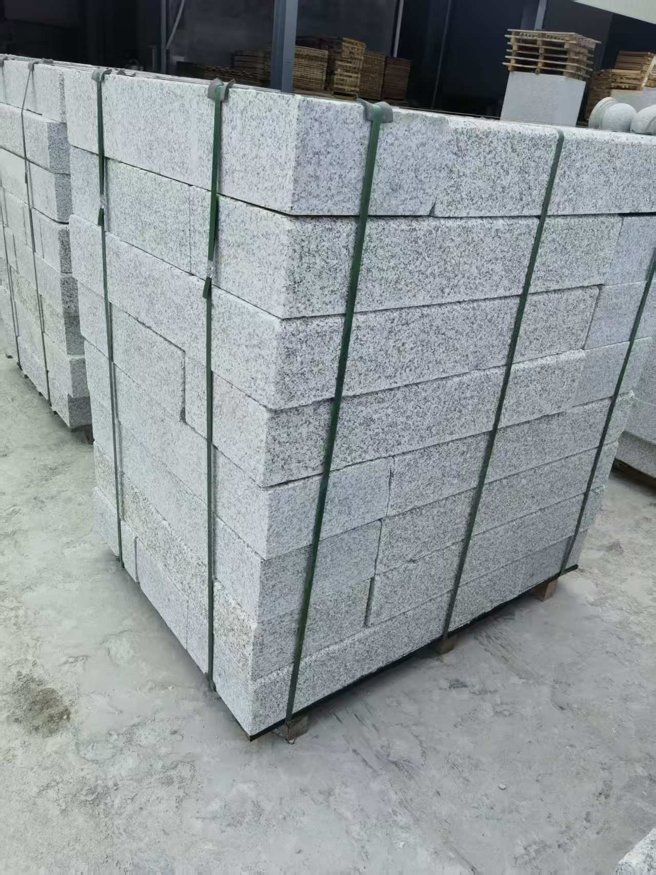 营口 芙蓉白火烧两面路沿石