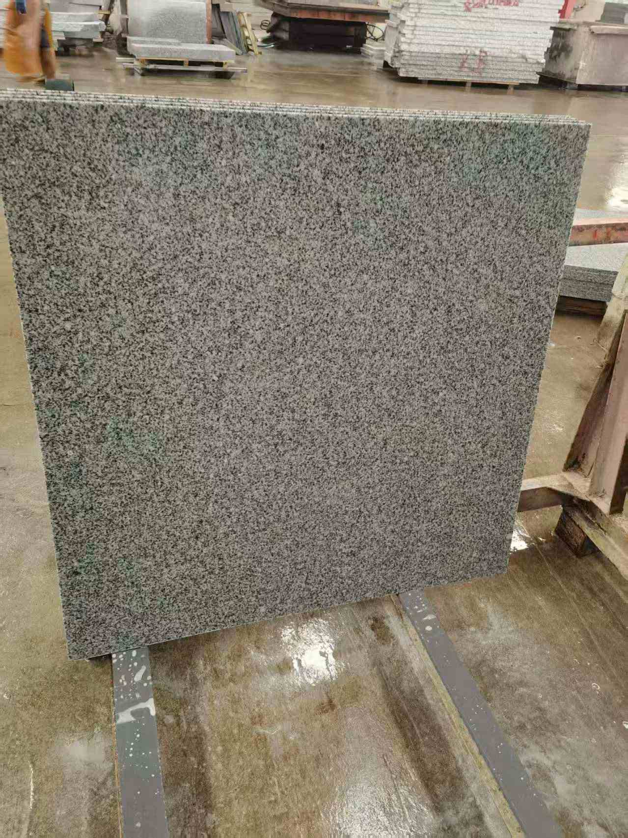 营口 芝麻白光面900*900，高地铁标准